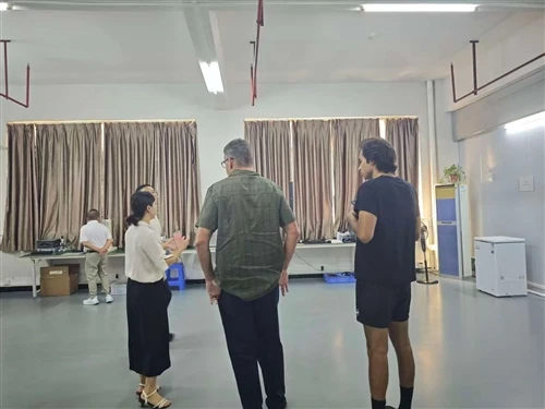 American Clients Visit Hangrui Factory For Partnership Evaluation